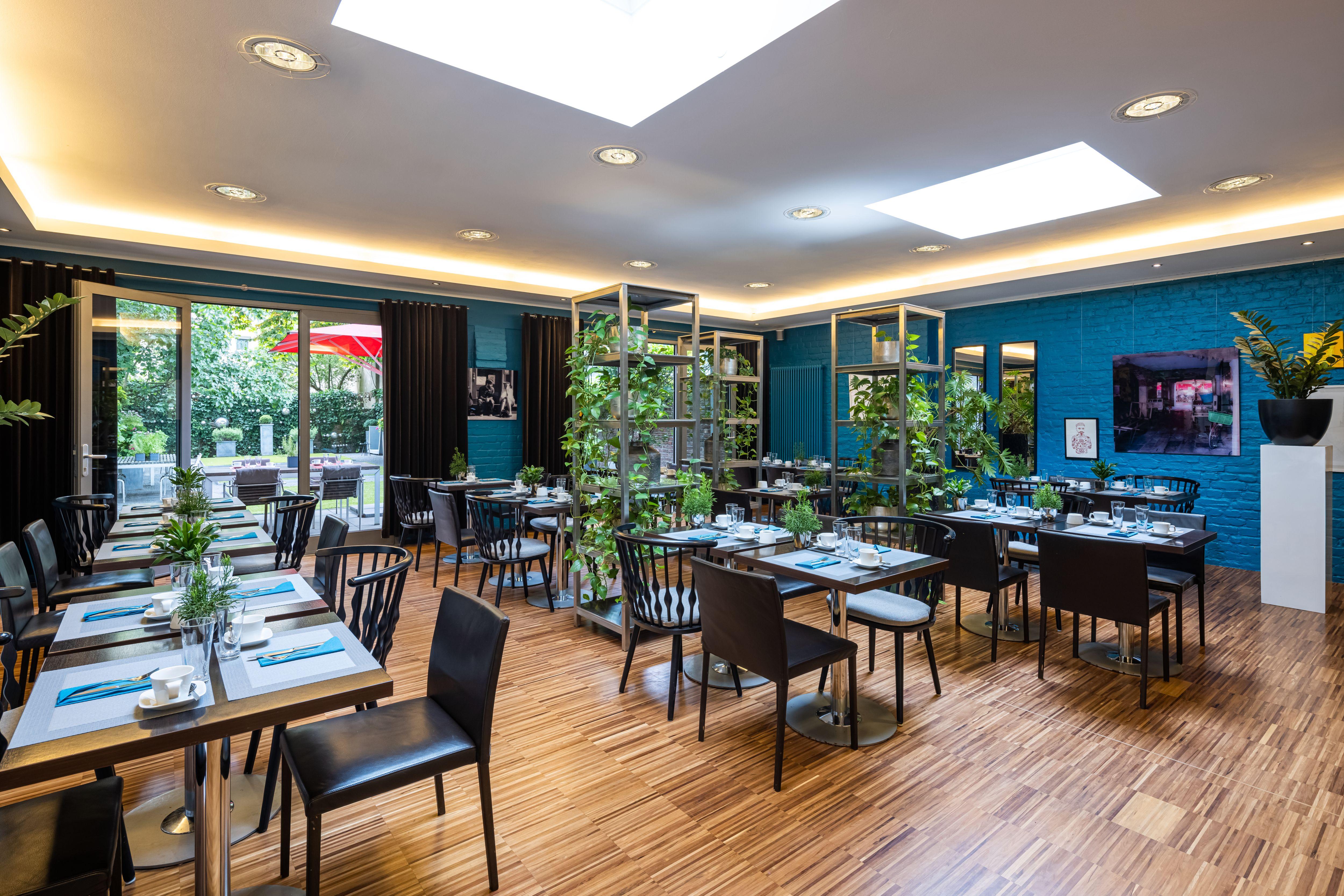 The New Yorker Hotel Koeln-Messe Exterior photo